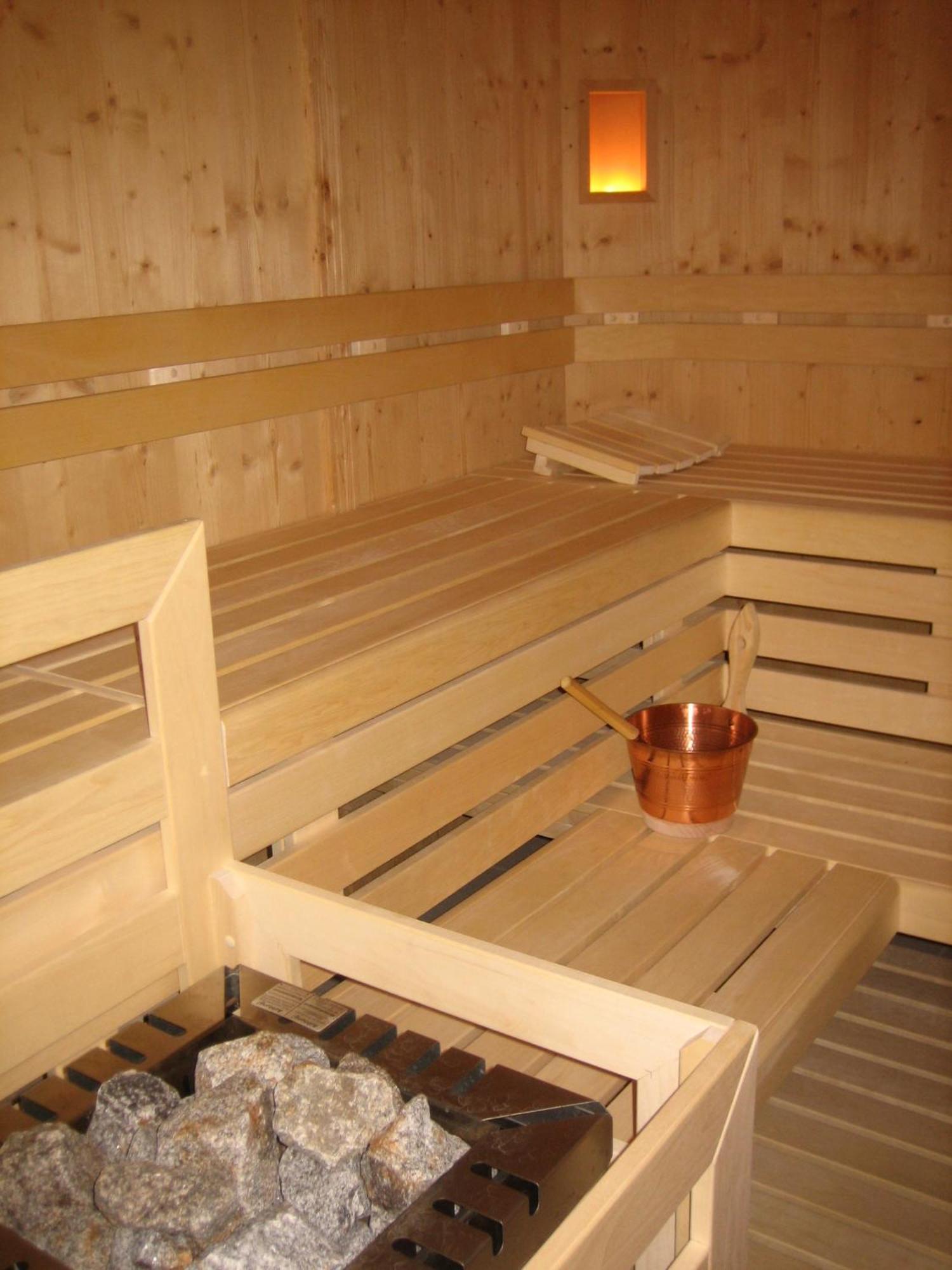 Garni - Appartement Neumairhof Rasun di Sopra Luaran gambar