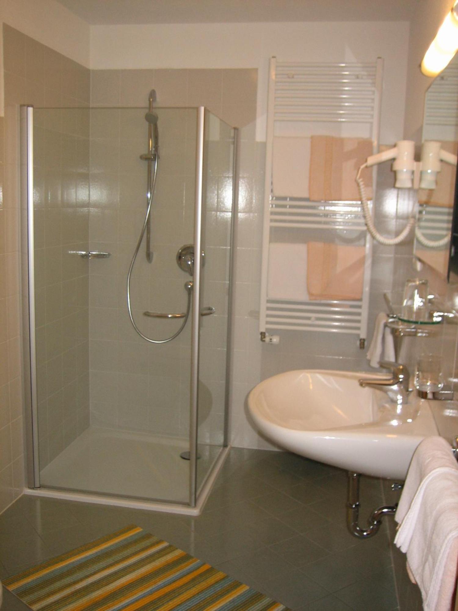 Garni - Appartement Neumairhof Rasun di Sopra Luaran gambar